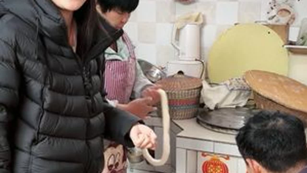 饺子配麻酱鸡蛋，味道真是好吃，家里的麻酱鸡蛋也没有多少了，有想吃的赶快入手吧……