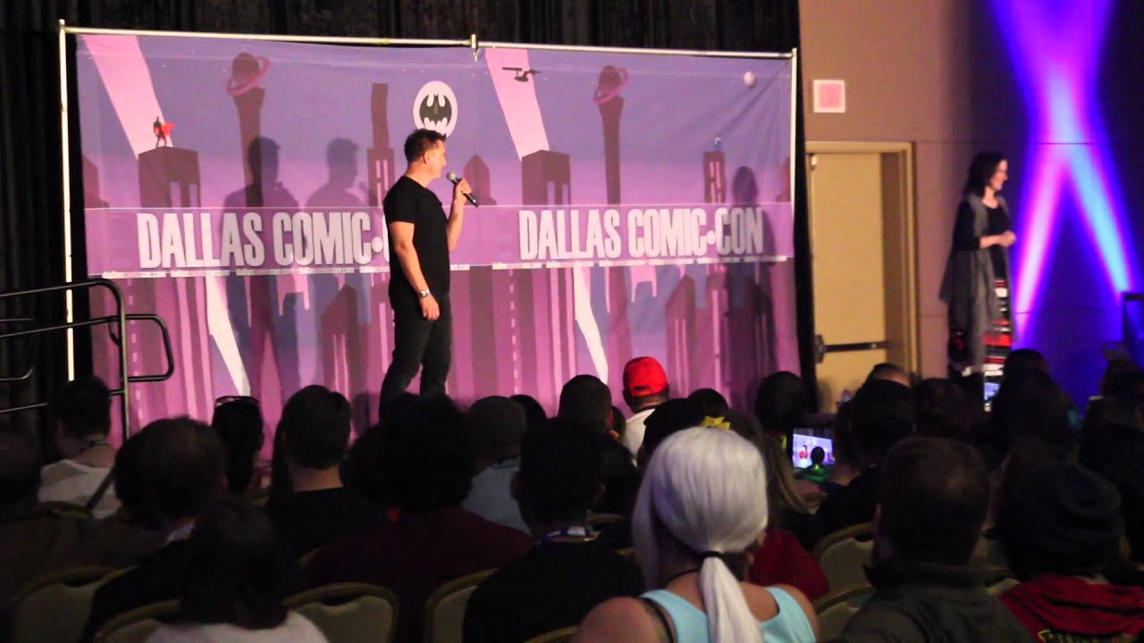 John Barrowman's Best Pranks on Arrow during Dallas Comic Con Fan Days