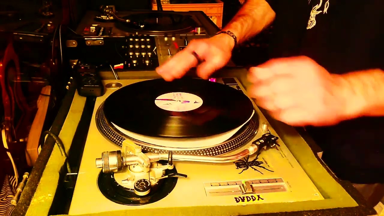 DrGiggles - IDM Braindance Electro set  - Vol 59 -  Live Vinyl  DJ Mix turntables video