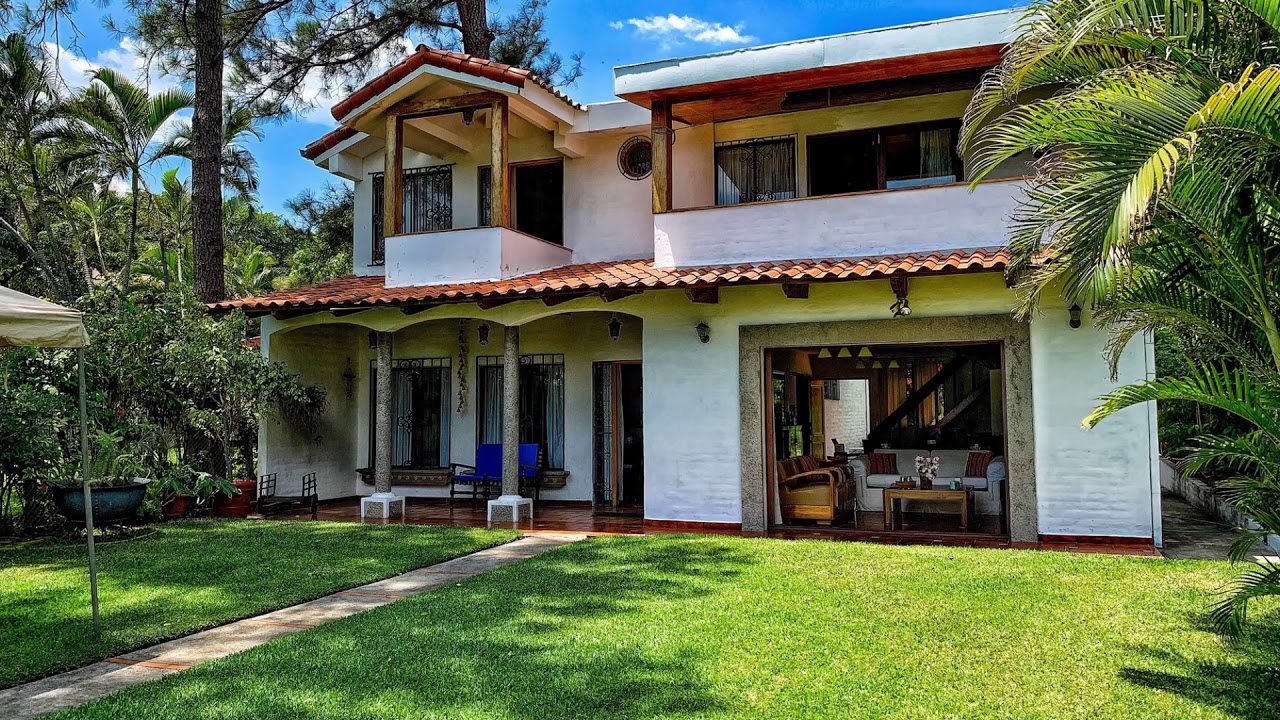 Casa en venta en el espectacular Lago de Coatepeque