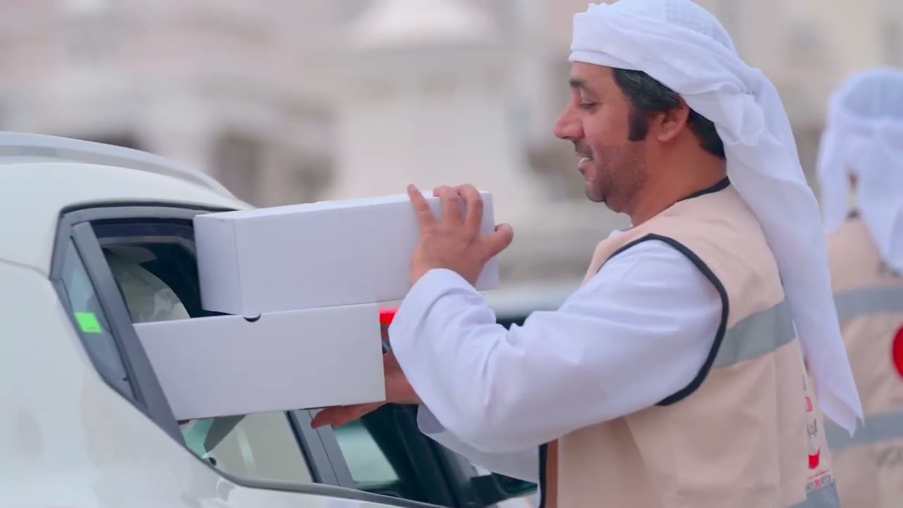 تعاون الإمارات لتعليم القيادة مع هيئة الهلال الأحمر الإماراتي.