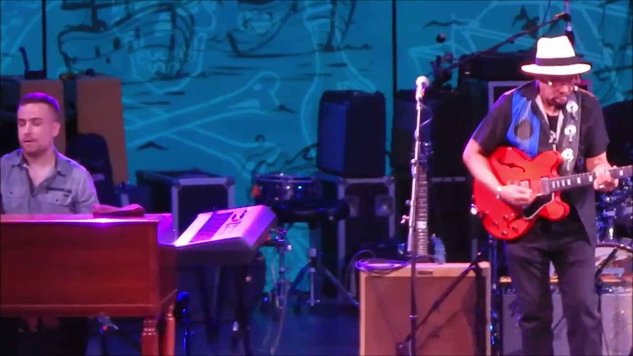 Remembering Theresa's Lounge with John Primer