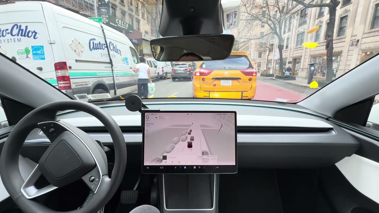 Самостоятельное вождение Tesla в час пик на Манхэттене перед Днем благодарения. Осталось 3 проблемы!
