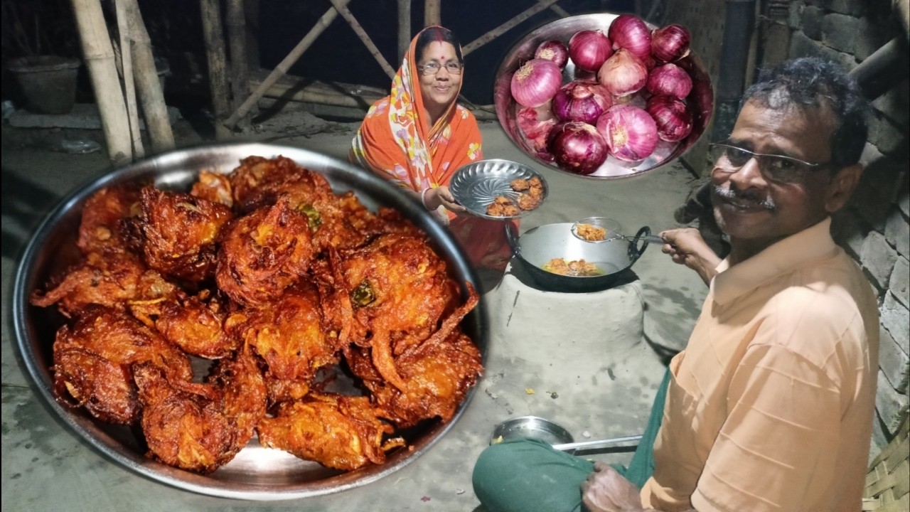 মুচমুচে পিঁয়াজ পকোড়া রেসিপি একবার এইভাবে বাড়িতে বানিয়ে দেখুন | Onion Pakoda Recipe |