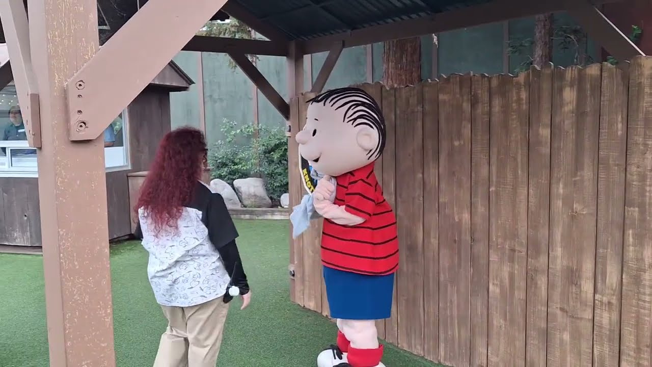 Knott's Berry Farm Peanuts Celebration Stroll Around The Park - 02-15-26