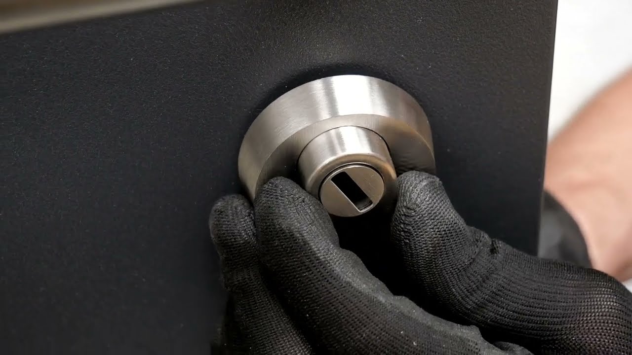 Haust&uuml;ren Montage Video Montageanleitung Serie AC68
