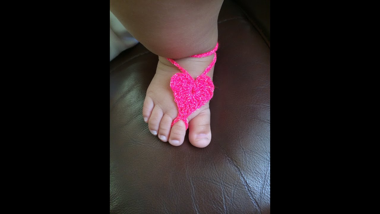Pulsera de pie para bebe tejida a gancho/ Crochet Barefoot Baby Sandals