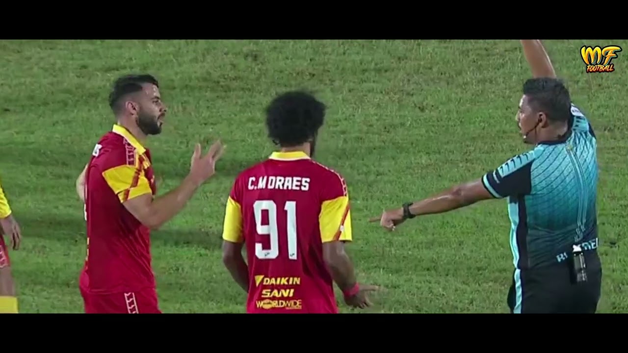 AKSI HUGO BOUMOUS DARI KUNING KE MERAH VS TERENGGANU