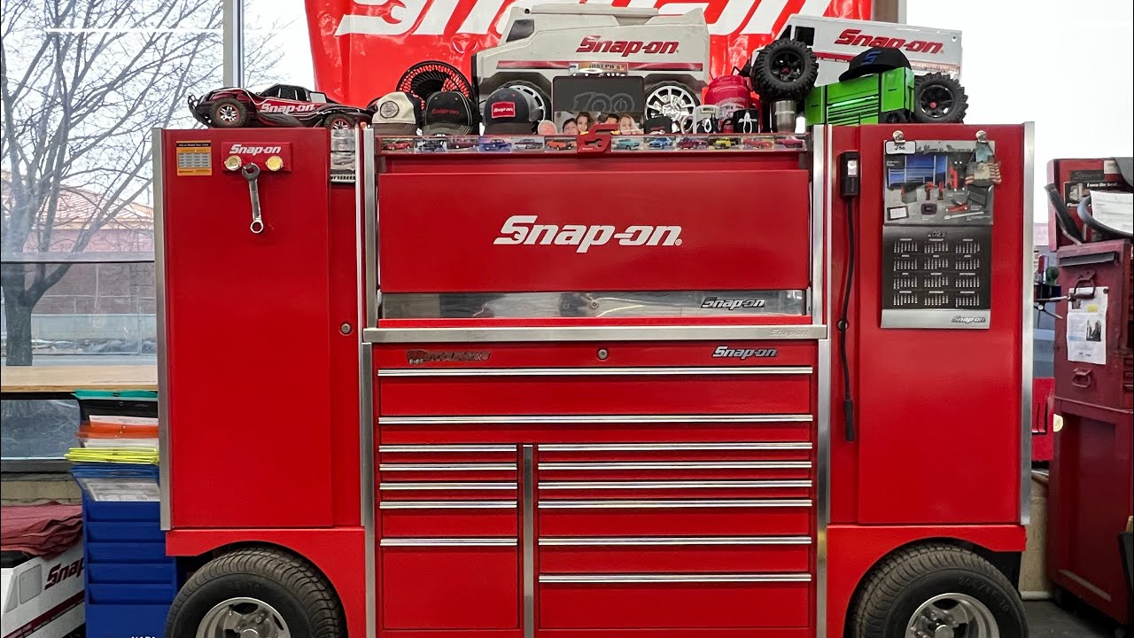Snap on tool wagon box tour