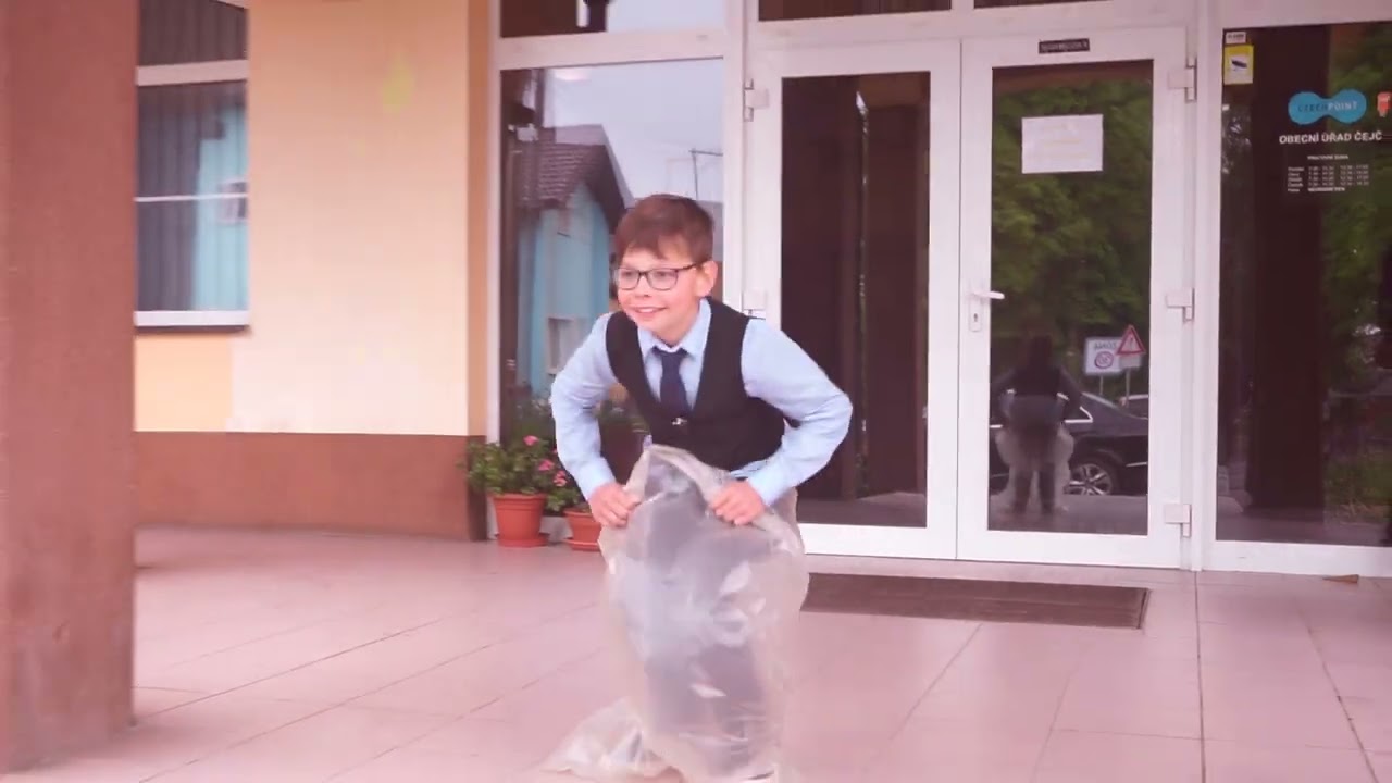 DO PYTLE! Tak trochu romantický příběh o třídění odpadků