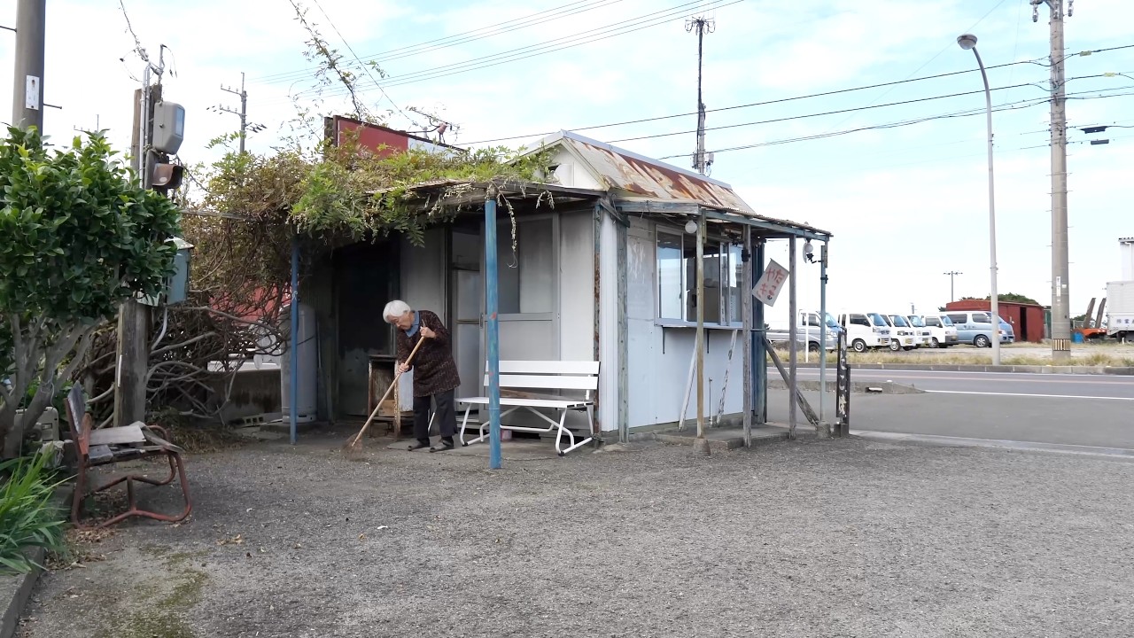 Grandma's $2.30 Takoyaki! Why This 99-Year-Old Works for Almost Zero Profit?