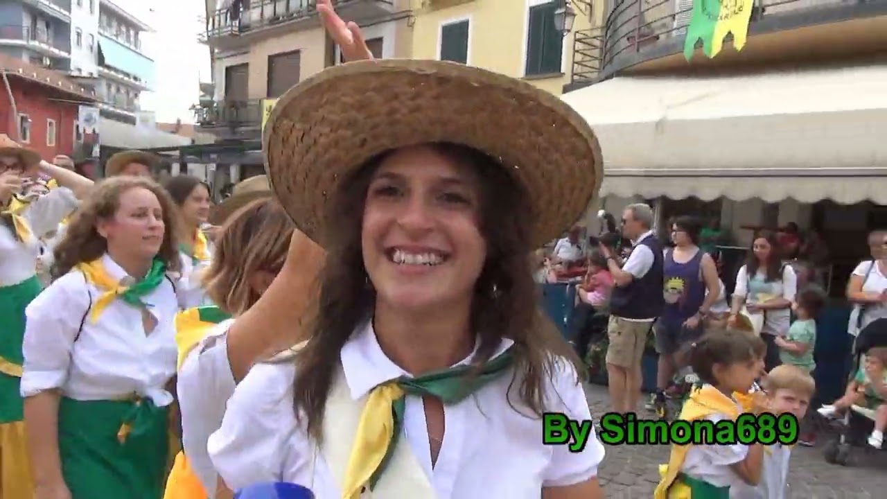 Caluso, 1a Parte 90a Festa dell'Uva, Sfilata Carri, Gruppi Musicali