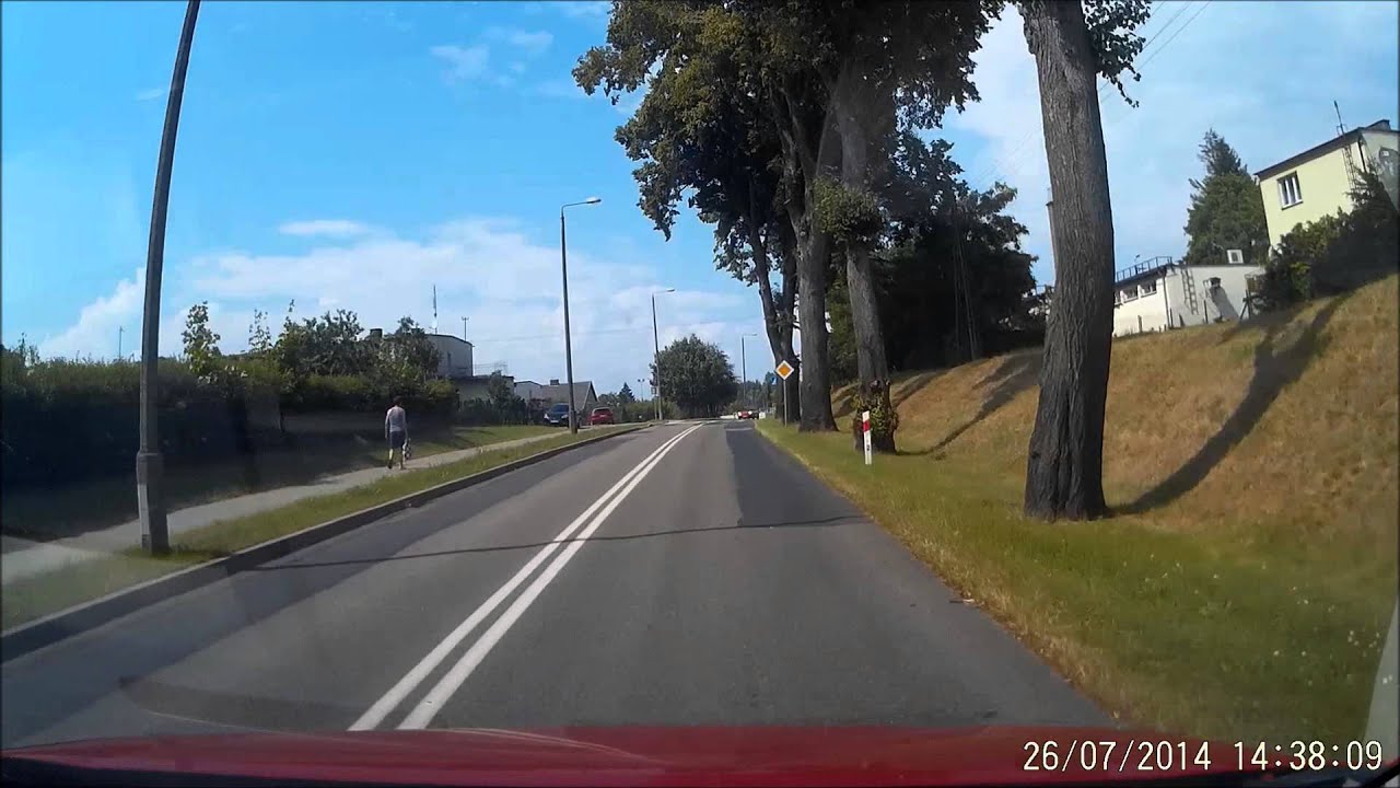 Yanosik w akcji - Miastko i schowany za drzewem fotoradar