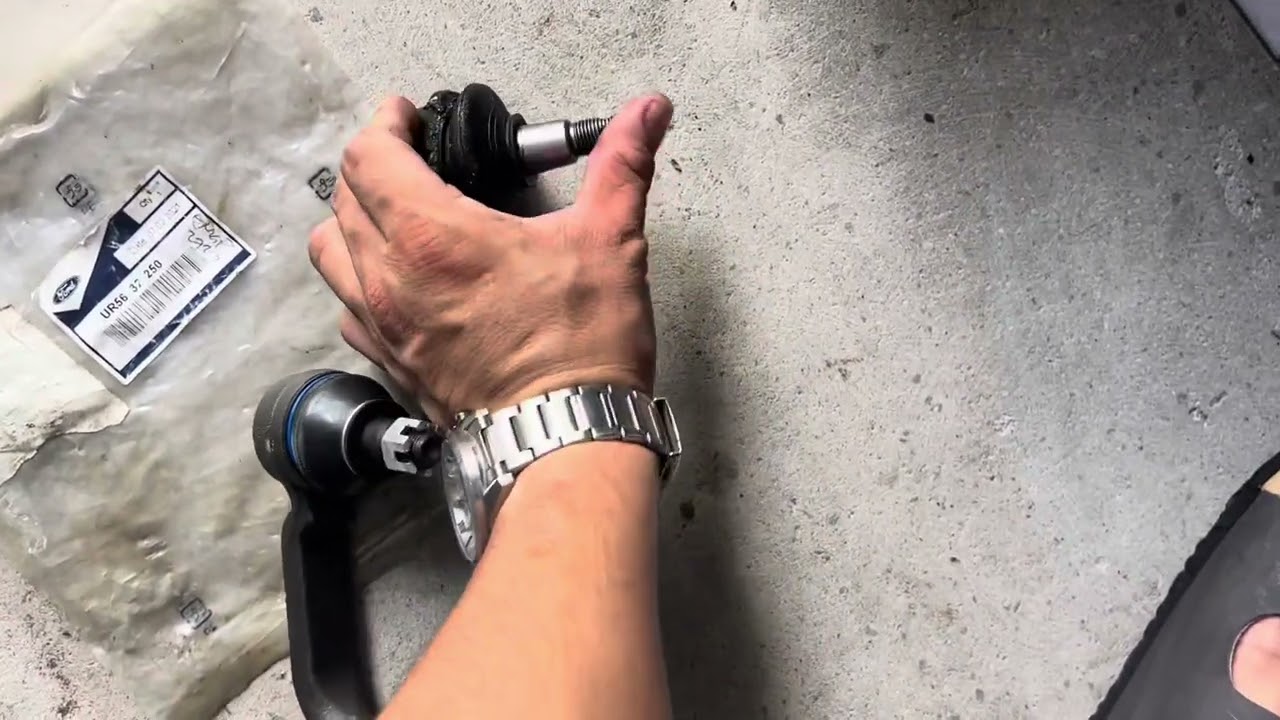 Tie Rod End (Wiggle wiggle wiggle)