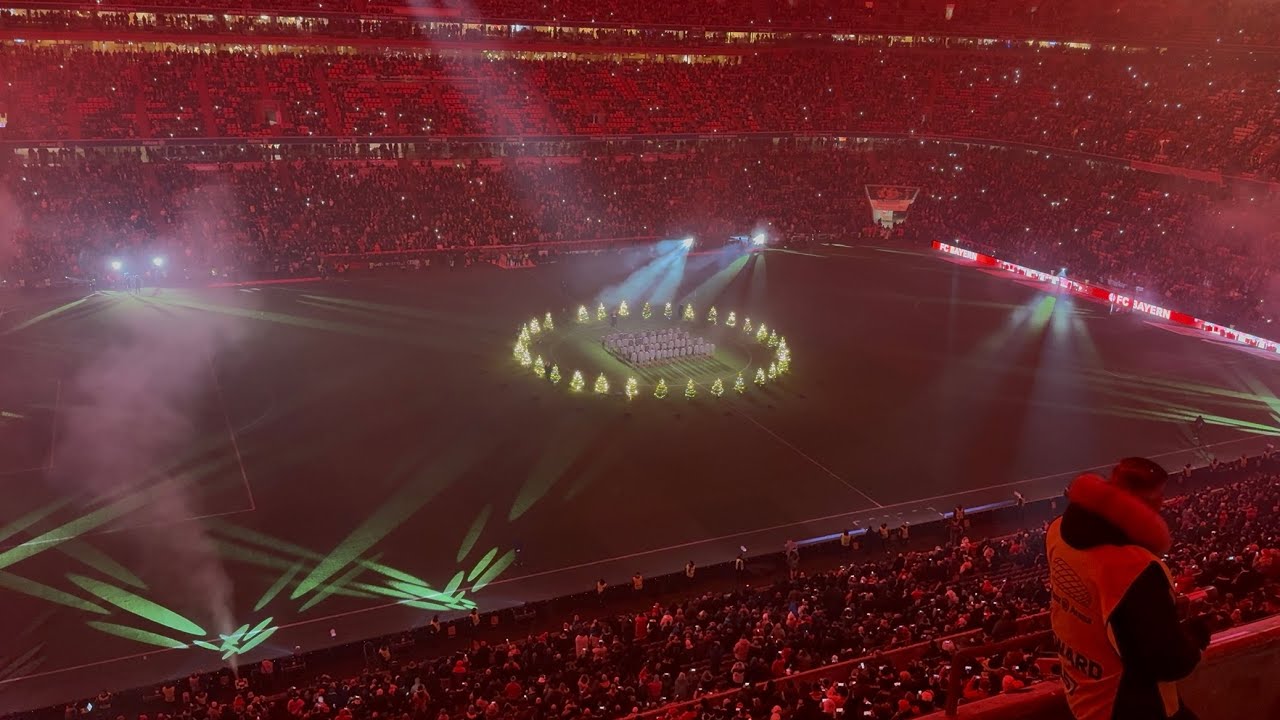 Fc Bayern München Weihnachtsshow 2025 Red-X-Mas uncut 