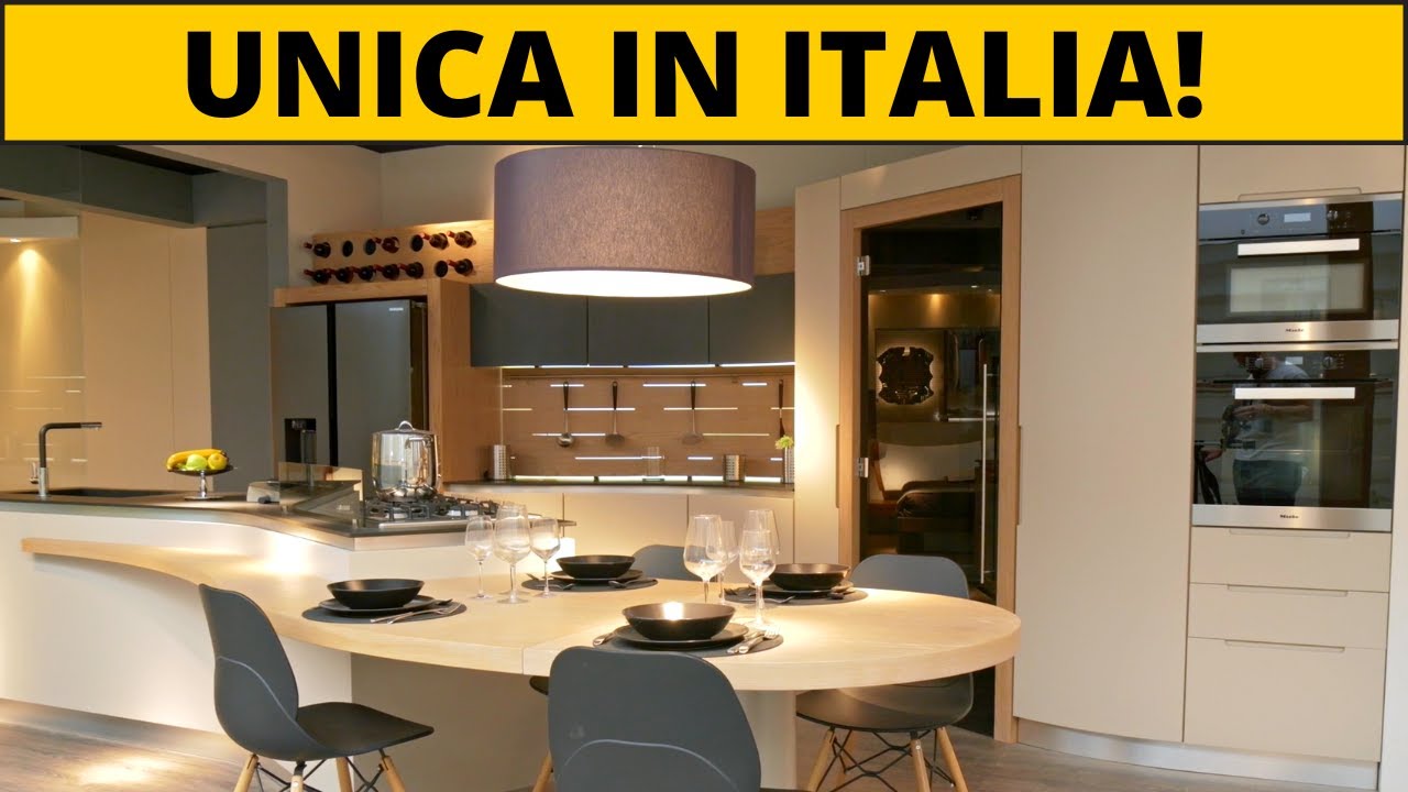Una CUCINA CON DISPENSA così non l'hai ancora vista (infatti è l'UNICA in Italia)