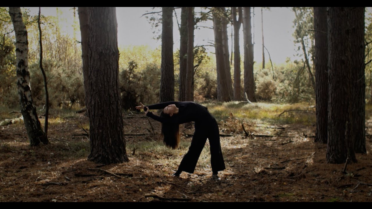 Laurel Violet &ndash; Deep Lake (Official Music Video)