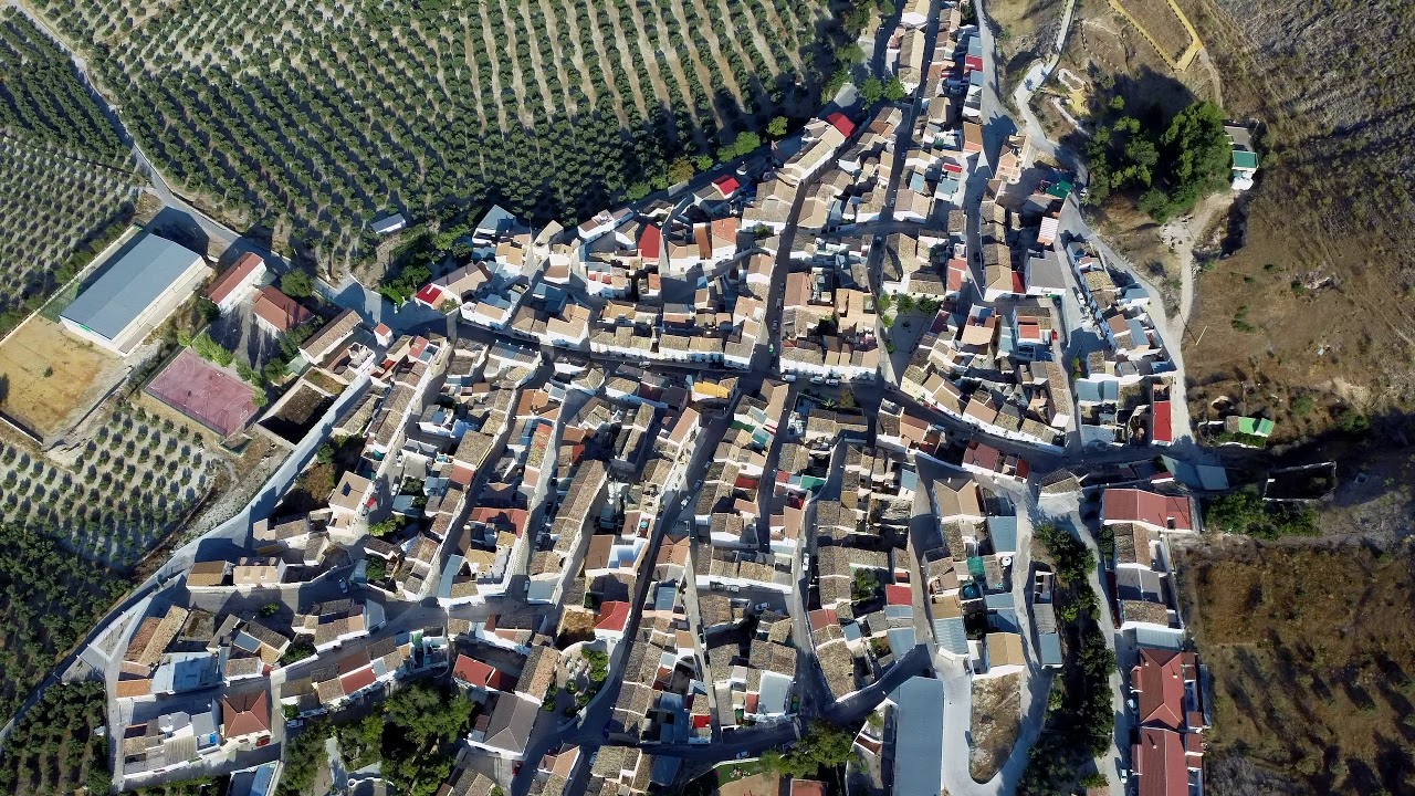 Larva desde el aire
