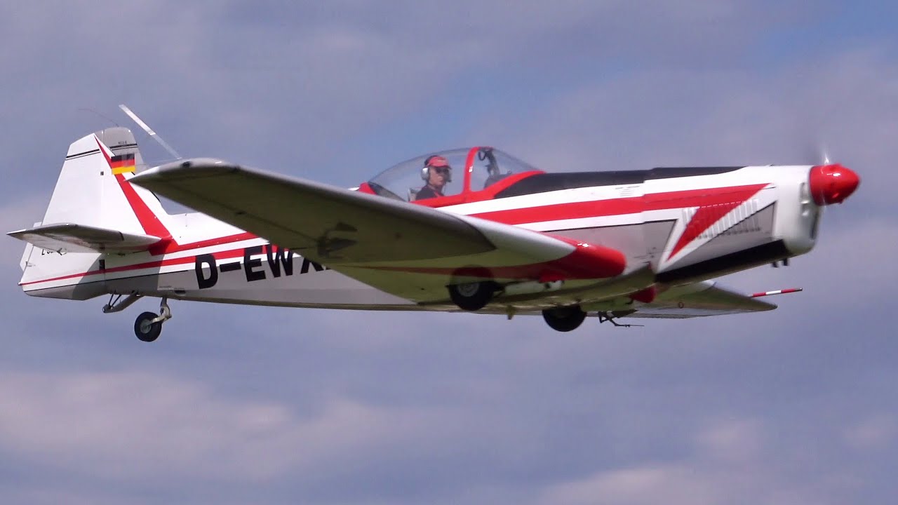 Zlín Z-526 Airshow Display