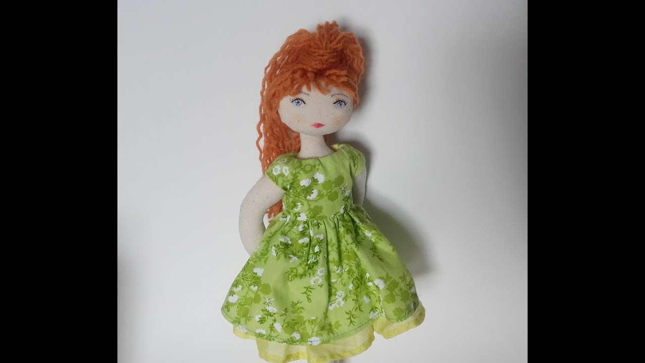 Apprendre à coudre une poupée de chiffon et sa garde-robe