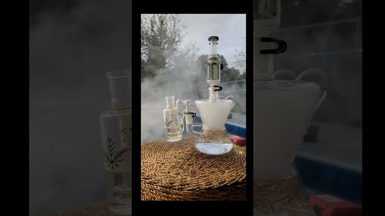 Showing off some Martini Magic with @ganjagirl420: Martini Bubbler and Ash Catcher Combo