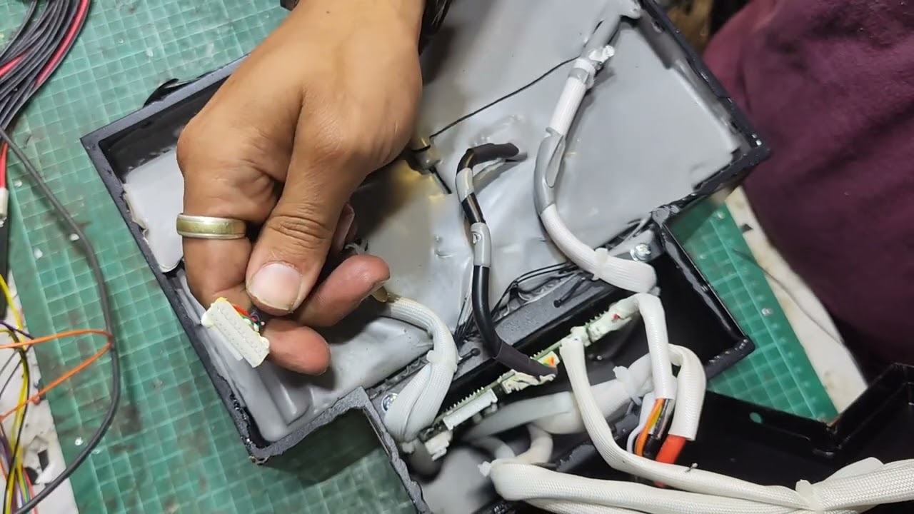 LEXMOTO CYPHER BATTERY BROKEN! HOW TO FIX!