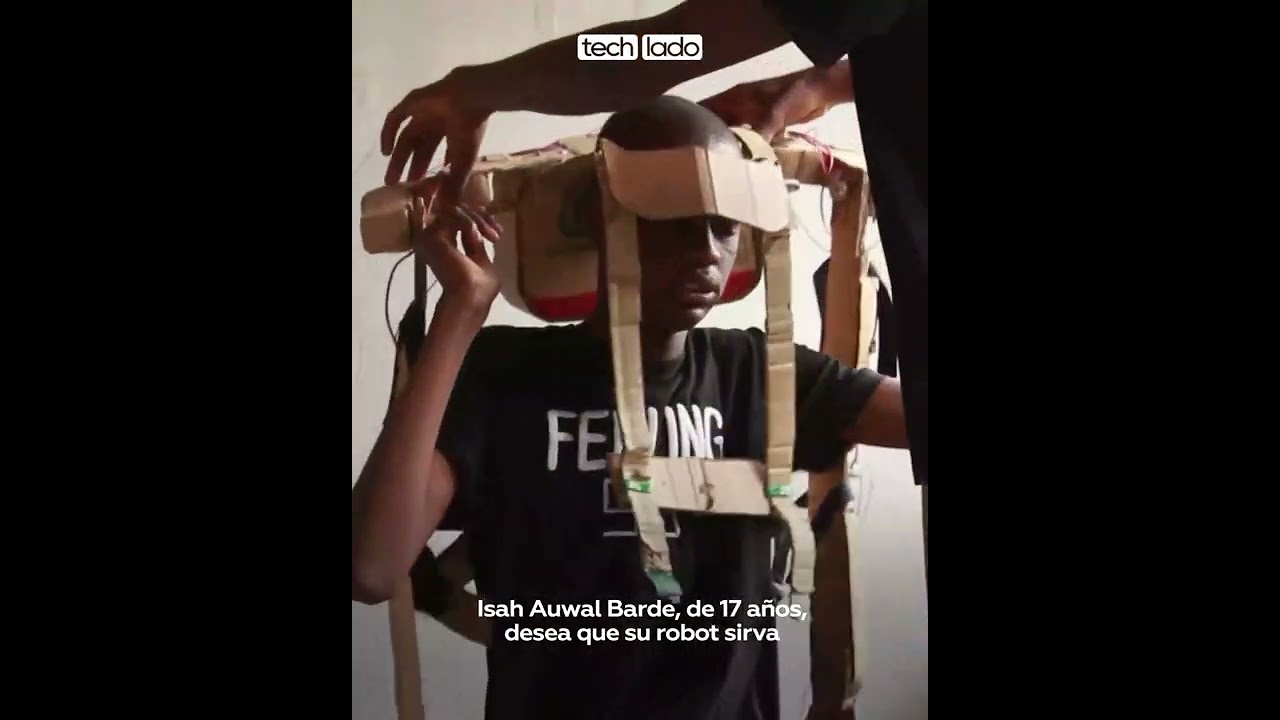 Un inventor adolescente crea un robot teledirigido con cart&oacute;n