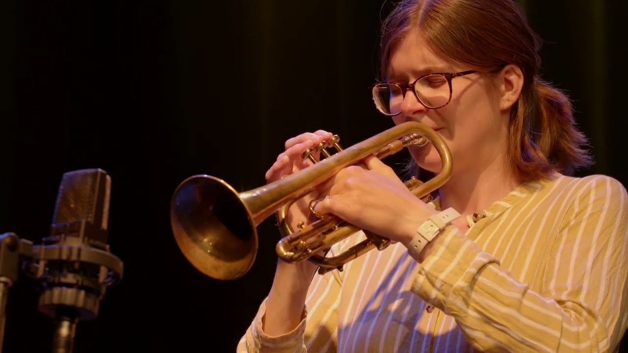 Jazzfest Bonn 2022: Laura Jurd DINOSAUR - 