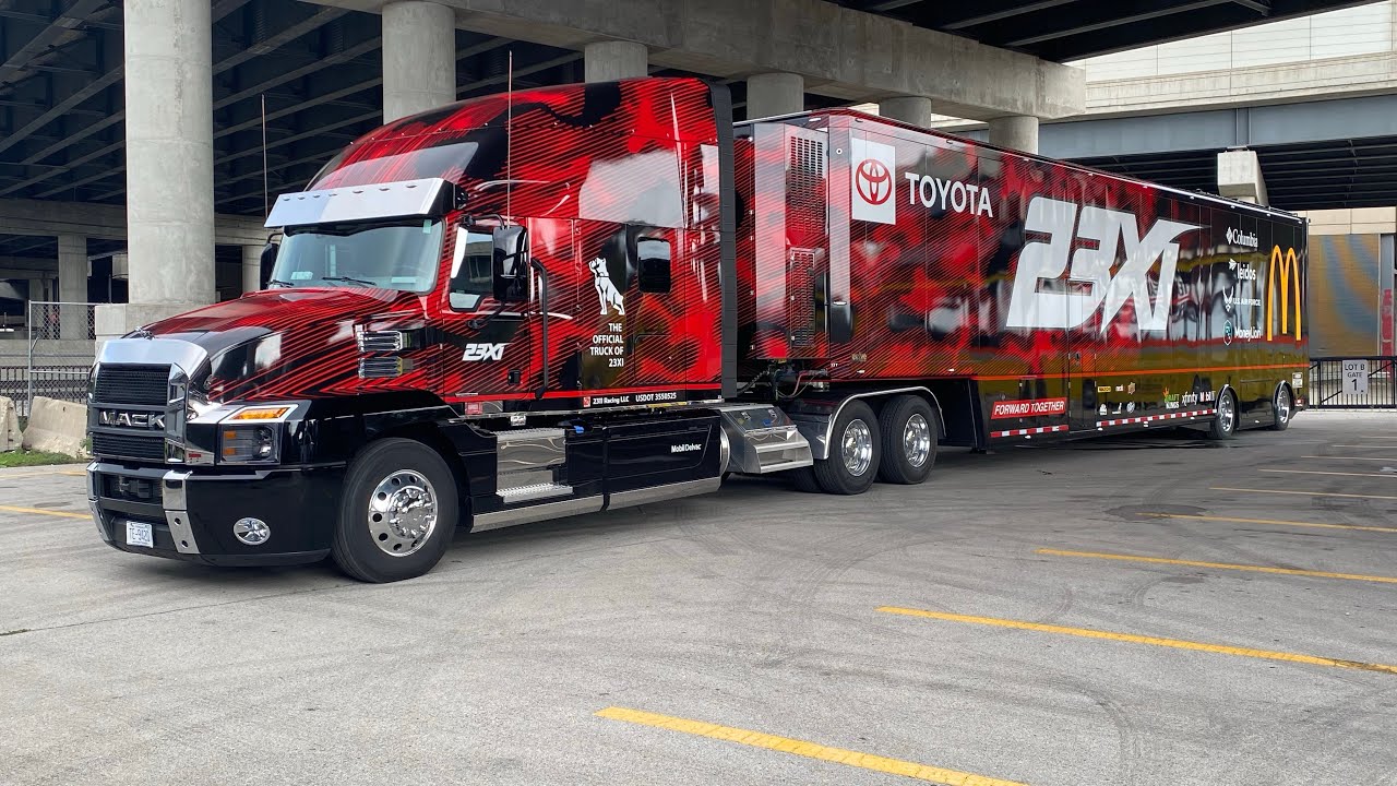The hauler are here in Chicago 2024 street race