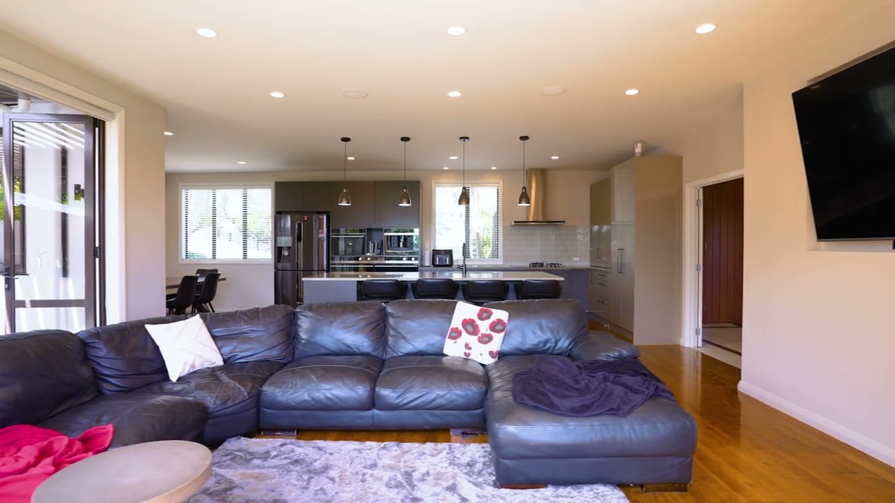 556 Redoubt Road, Flat Bush - James McGregor & Kris Khatri