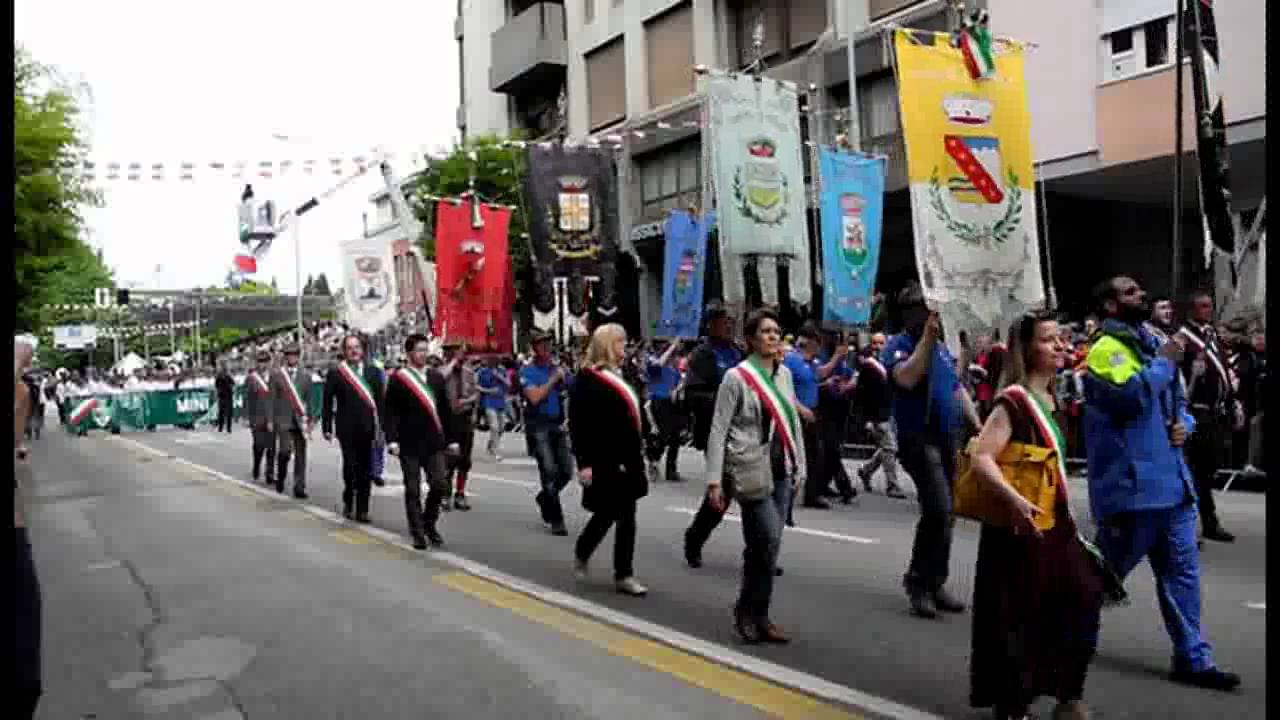 87^ Adunata Naz. Alpini, Pordenone 2014 - Inizio sfilata 1° parte.