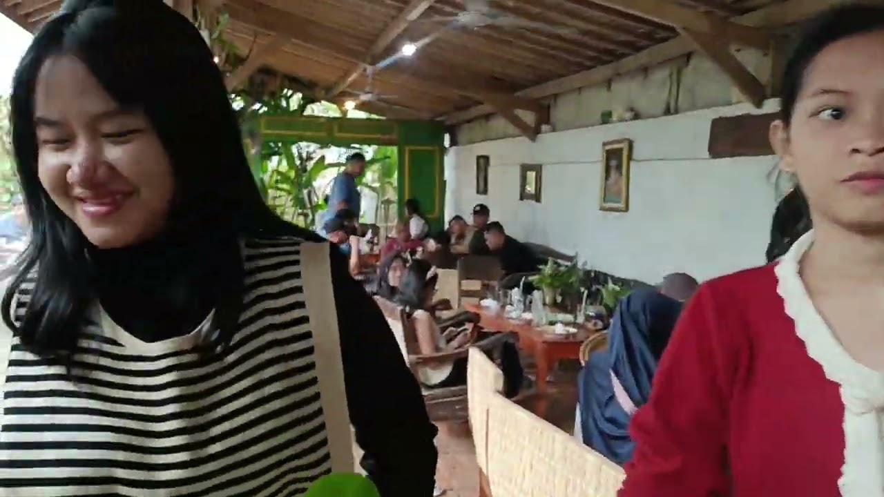 Warung Bu Anik. Jl. Samidi 3