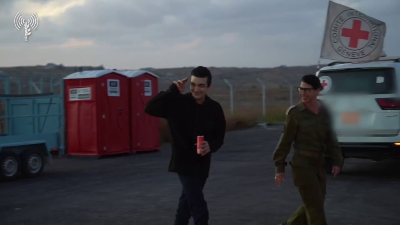 Edan Alexander arrives in IDF hands