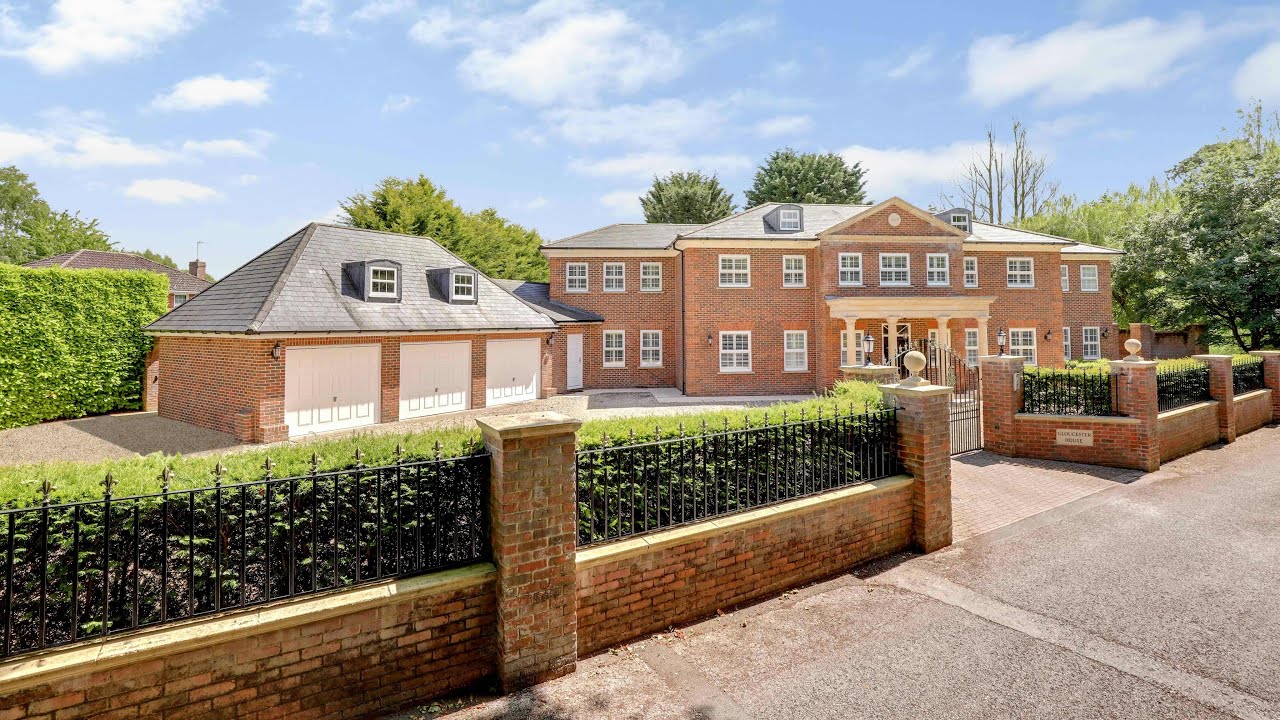 Gloucester House, Broome Manor, Old Town, Swindon, Wiltshire SN3