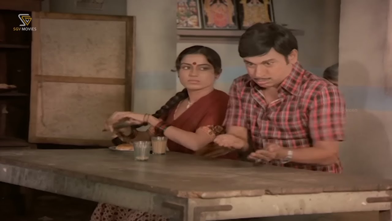 Ration ಕಳ್ಳಿಯನ್ನು ಹೀಯಾಳಿಸುತ್ತಿರುವ ಡಾ. ರಾಜ್ ಕುಮಾರ್ | Samayada Gombe Kannada Movie Part 02 | Roopadevi