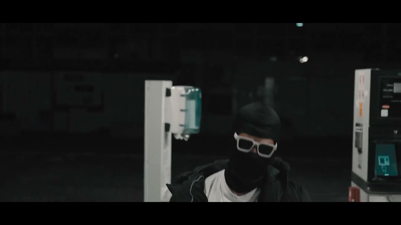 Vweyi k - Hold up (Clip Officiel)