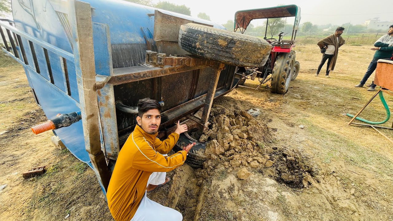 Aaj Ye Kya Ho Gaya Pani Ka Tanker Palat Gaya 😳