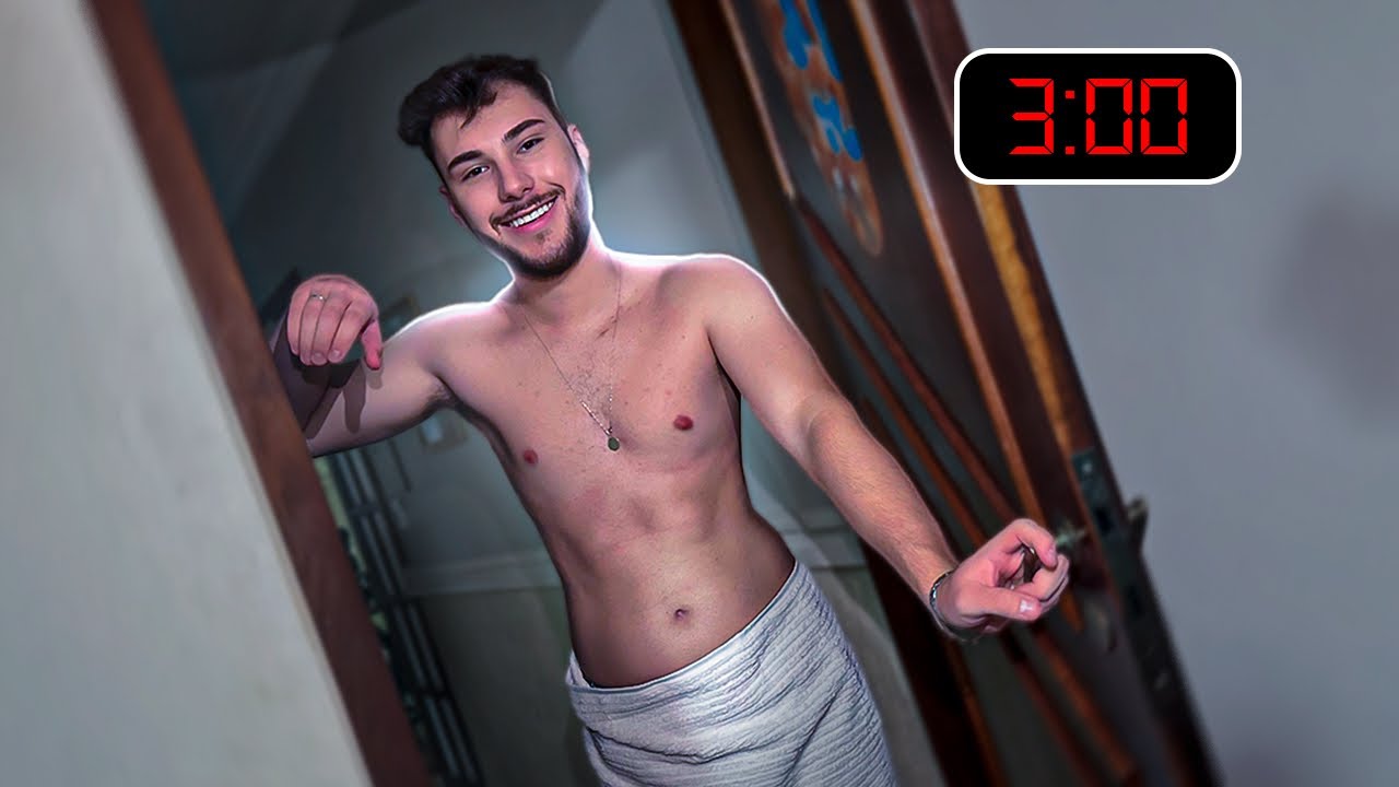 ESTAVA SOZINHA EM CASA E ELE VEIO ME FAZER UMA VISITA...