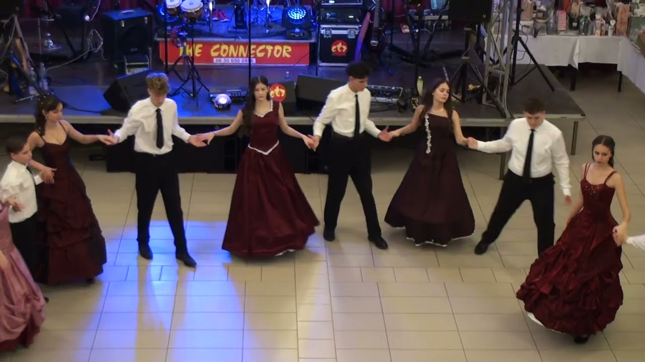 Dombóvári Cséry L. - 8.b osztálytánca