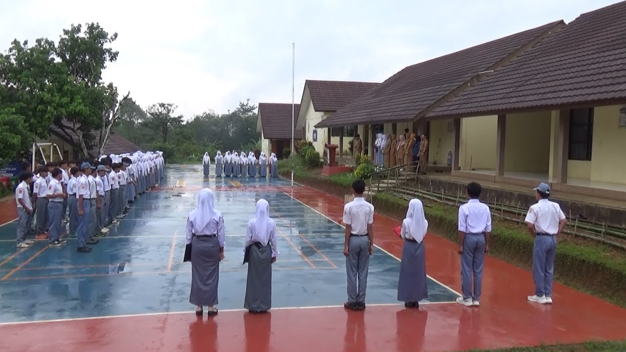 Upacara Bendera Senin Pagi/t.a 2025-2026