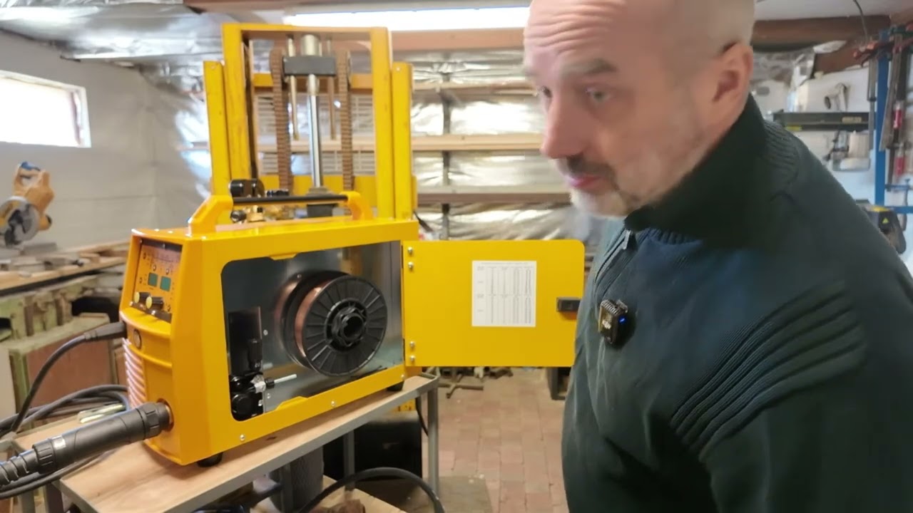 OMI196 LS PFC  CO2, jak jsem vybíral svářečku. Spíše představení než recenze.