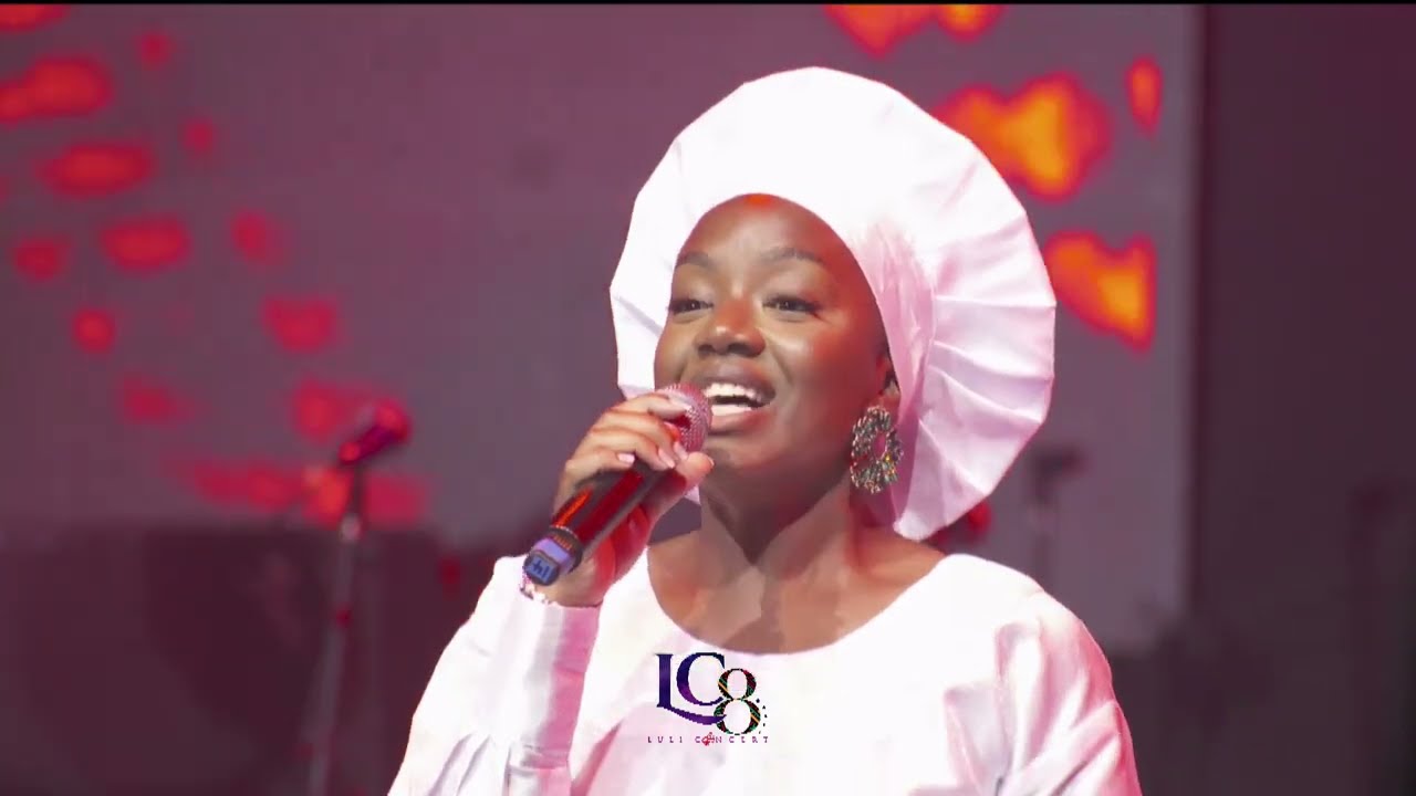 Prestation du collectif Just Worship Team( chorale de France) LULI CONCERT 8