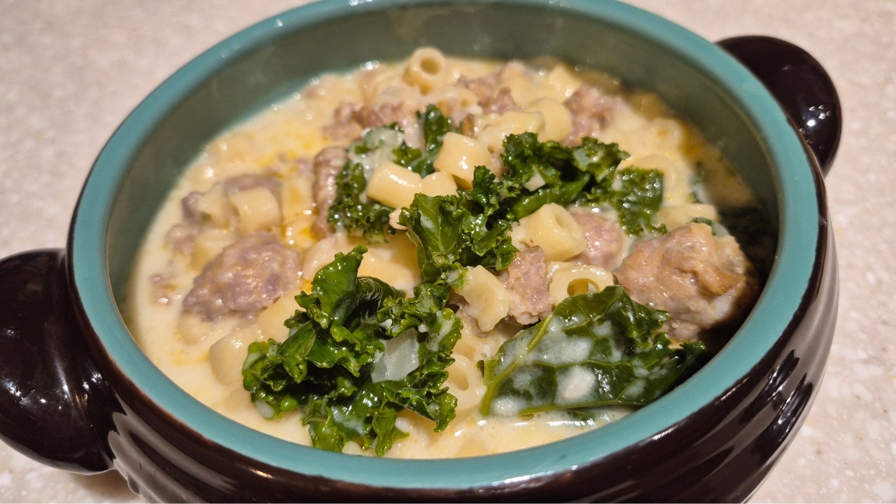 Simple One-Pot Meal Great for Beginner Cooks; Creamy Sausage & Kale Pasta- It's So Good!