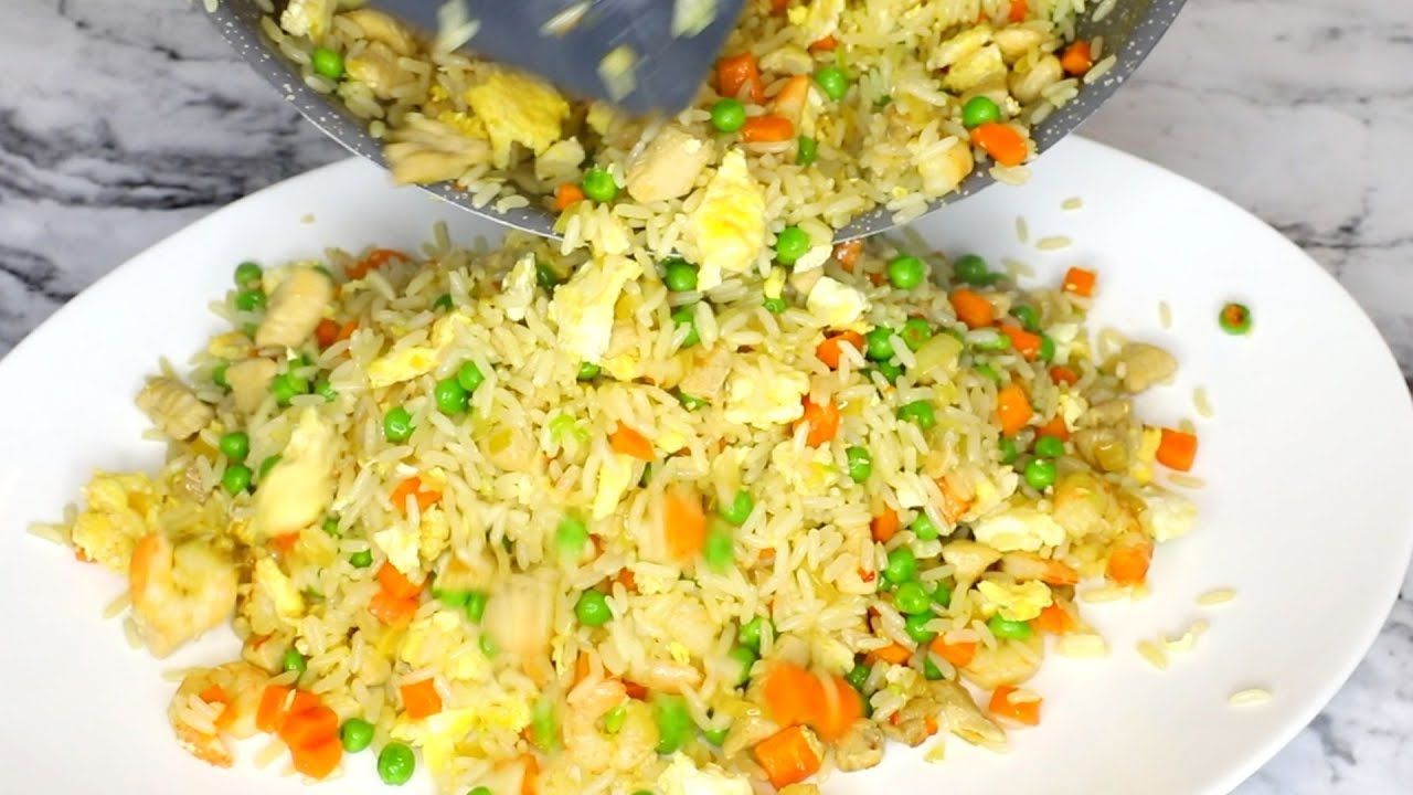 ASMR COOKING 👌SPECIAL CHINESE  FRIED RICE- NIGERIAN STYLE CHICKEN ,PORK AND EGGS👌😏😊😘