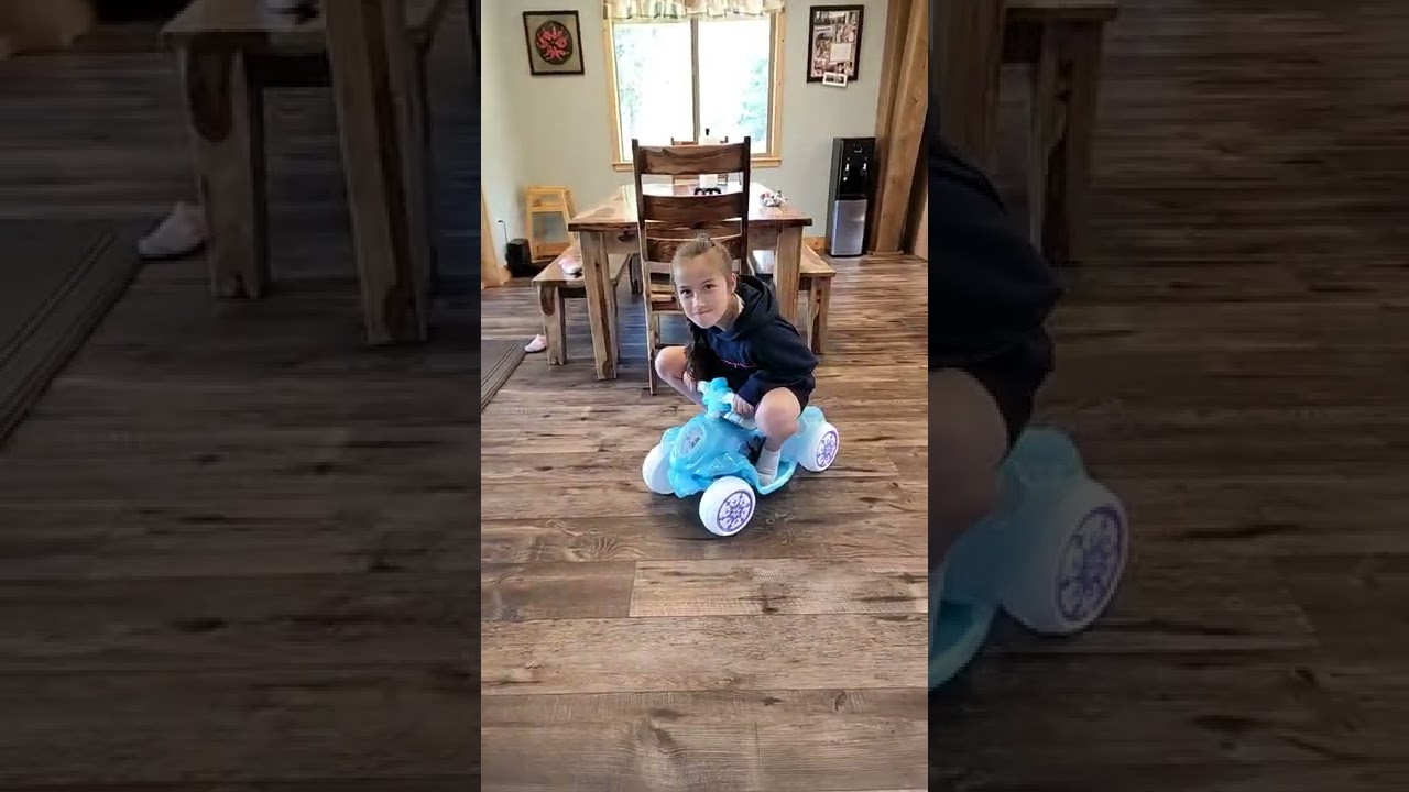 CUTE GIRLS SCOOTER CHALLENGE #shorts #scooter