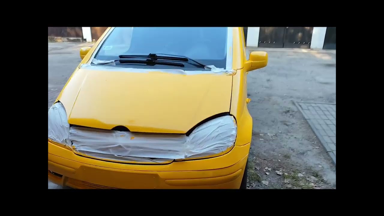 Malowanie Mercedesa Vaneo/samochód wałkiem na żółto.Koszt 300zl/ 6 godz pracy.Farba hammerite