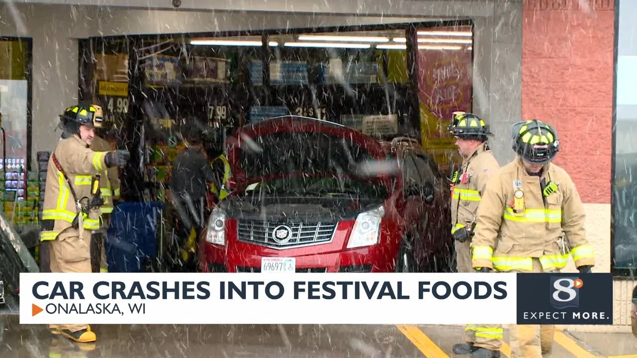 Vehicle crashes into Onalaska Festival Foods