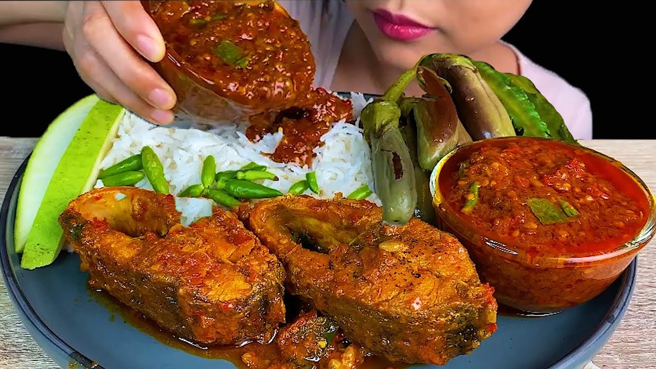EATING SPICY FISH CURY||FRIED THAI STEAM FISH CURRY WITH RICE