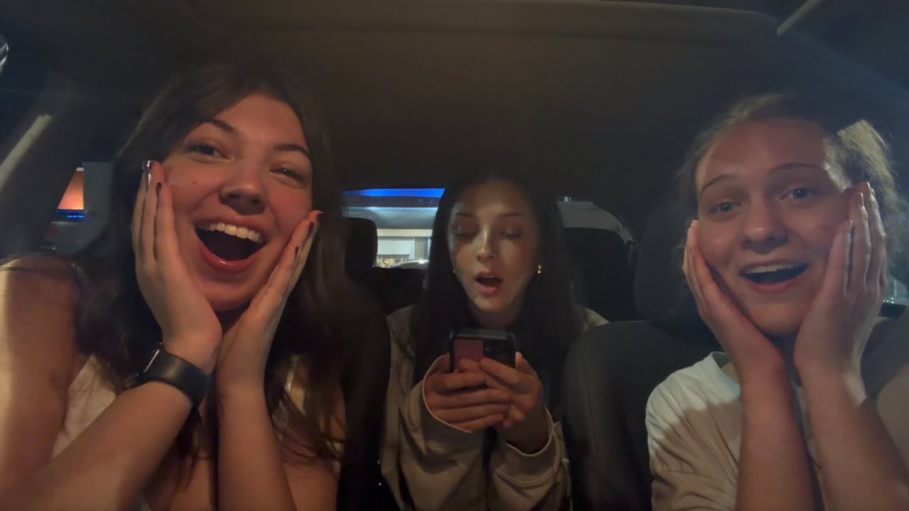 3 girls read reddit stories