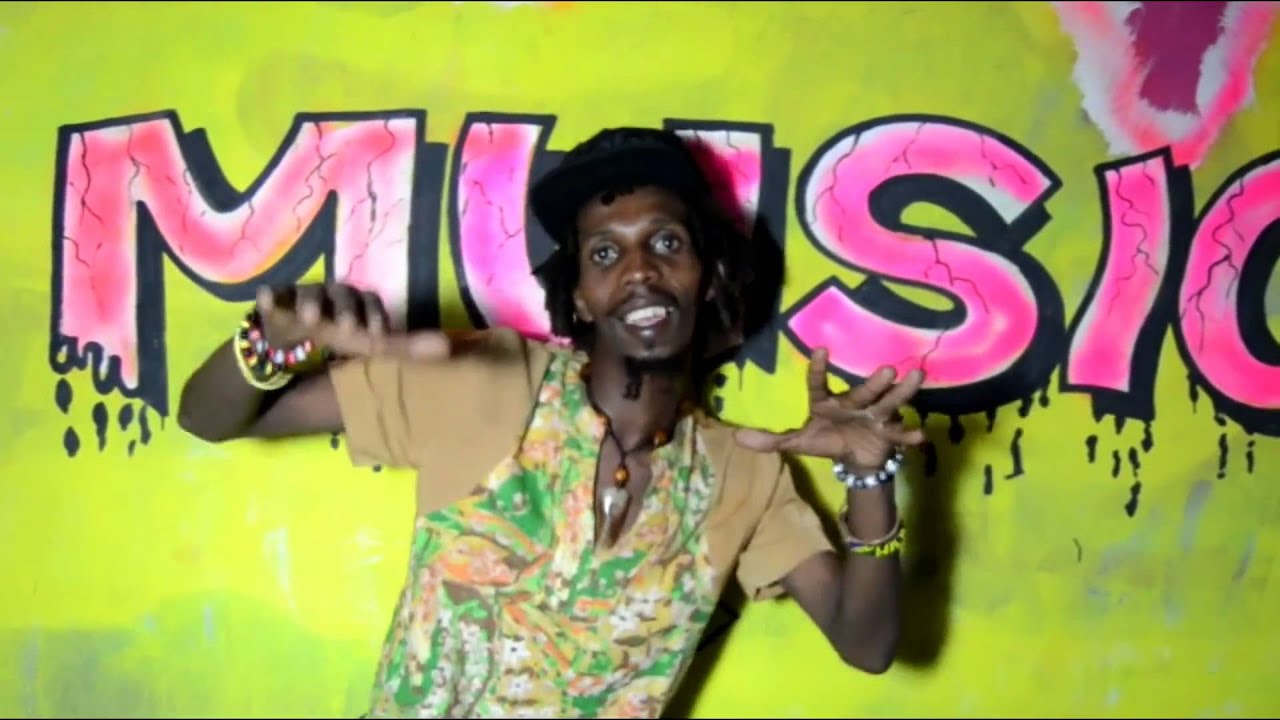Daz Baba Viwanjani FT Ngwair official Video 2015